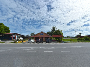 Hotel O Awan Biru Motel