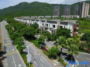 Q Jia · Pinyi Villa (Yangjiang Hailing Island Shili Yintan Store)