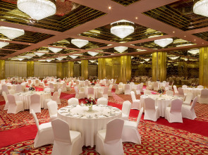Sheraton Grand Doha Resort & Convention Hotel