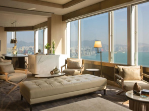 Renaissance Hong Kong Harbour View Hotel