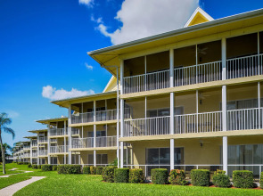 Hilton Vacation Club Charter Club Naples Bay