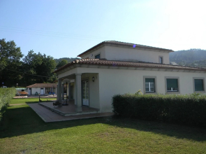 Villa Em 550-1