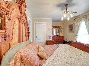 Historic Fort Smith Cottage < 1 Mi to Downtown!
