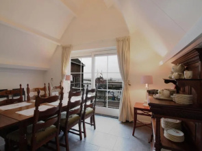 Bed & Breakfast De Roos