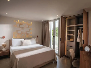 Ariadni apartments & suites