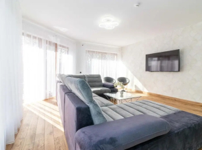 Gentle Brezze Apartment, By Cohost