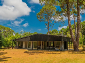 The Golden Hideaway - Matarangi Holiday Home