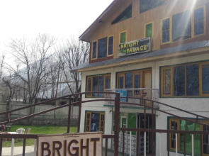 Hotel Bright Palace