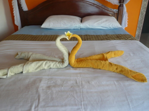 Cest Bon Cafe and Homestay