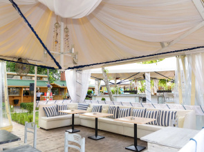 Apart Hotel Tarsis Club