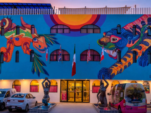 Nomads Party Hostel
