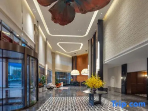 Hawthorn Hotel (Chenzhou Wuling Square Government Office Branch)