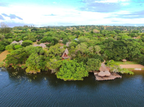 Nhambavale Lodge