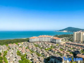 Dongshan Island Mountain and Sea Resort Villa