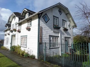 Hostal y Cabañas Villa Germana