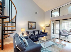 495 Captains Cove