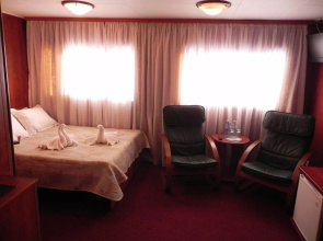 Hotel-ship Petr Pervyi