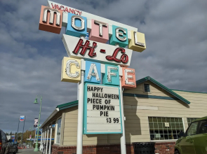 Hi-Lo Motel, Cafe and RV Park Mount Shasta Area