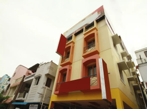OYO 15427 Hotel Apple Grand