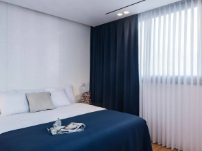 Sea Side by Zvieli Hotels