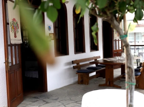 Hotel Theopisti