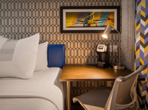 GLō Best Western Brooklyn NYC