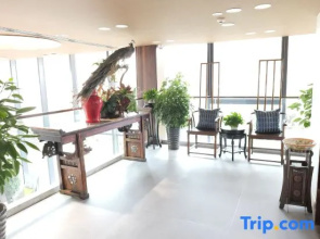 Ruyi Shanhai Kangyang Hotel (Beidaihe Safari Park)