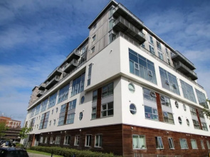 Hamilton Grace - Paramount Apartments
