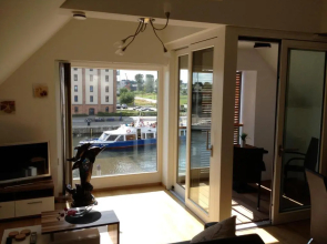 Pier One mit Balkon & Parkplatz - barrierefrei - ABC244