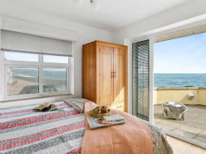 3 At The Beach, Torcross