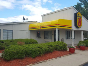 Super 8 By Wyndham Aberdeen Southern Pines