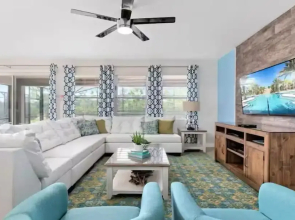 Solterra Resort!! Spacious House With Game Room, Private Pool and Movie Room!!