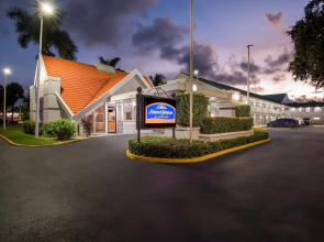 Howard Johnson by Wyndham Vero Beach / Downtown