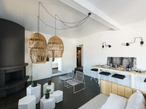 Black Cactus Apartments Mykonos