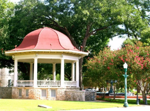 Comal Inn