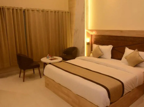 Hotel Bharat