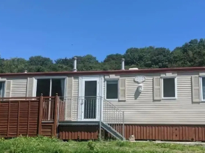 Charming 3-bed Caravan Cymtydu