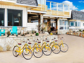 Cambria Beach Lodge