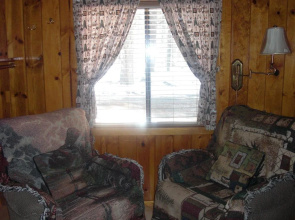 Reverse Creek Lodge