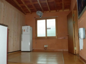 Sacheon Baegunimeomuneungot Pension