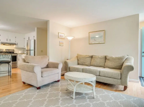 1/2 Mi to Cooks Brook Beach: Cozy Cape Cod Retreat