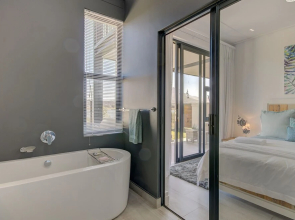 UniqueStay Paardevlei Square Apartment - Adults Only