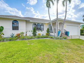 Private Pool, Patio & Peace: Marco Island Getaway