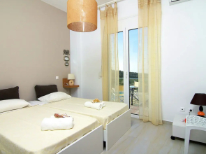 Villa in Agia Triada With Pool & Near Beach