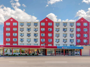 Clarion Hotel