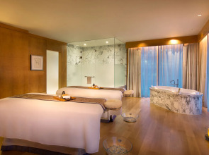 Отель The Ritz-Carlton, Dubai International Financial Centre