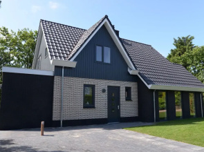 Peaceful Villa in De Koog near Sea