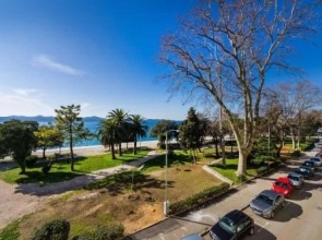 Apartment Riva with Sea view