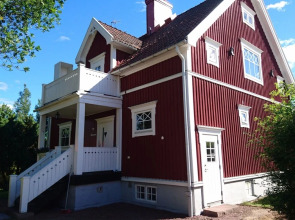 Apartment in a house- Great location