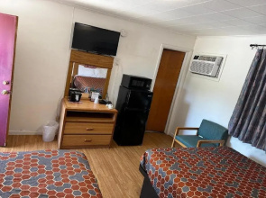 Economy Inn Cadillac MI by Hotel O